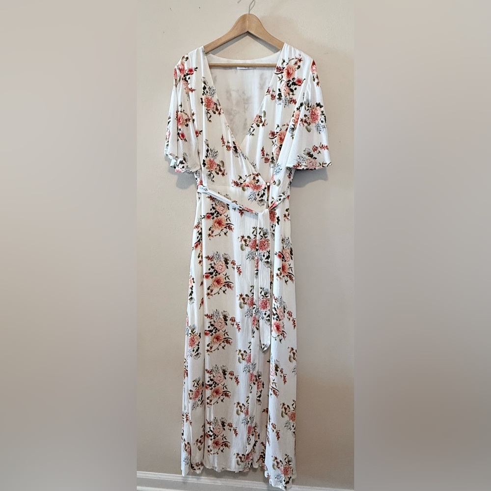 Floral Wrap Midi Dress in White and Pink